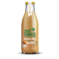 Jus De Fruits Pomme Poire Sous Le Pommier