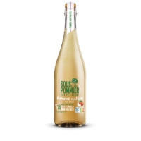 Jus Petillant De Pomme Non Traitees Sous Le Pommier