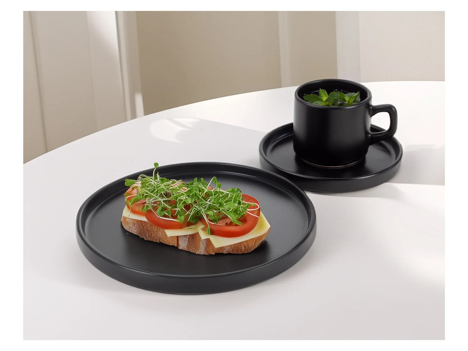 Set de vaisselle scandinave en faïence