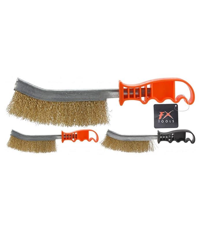 Brosse métallique avec poignée