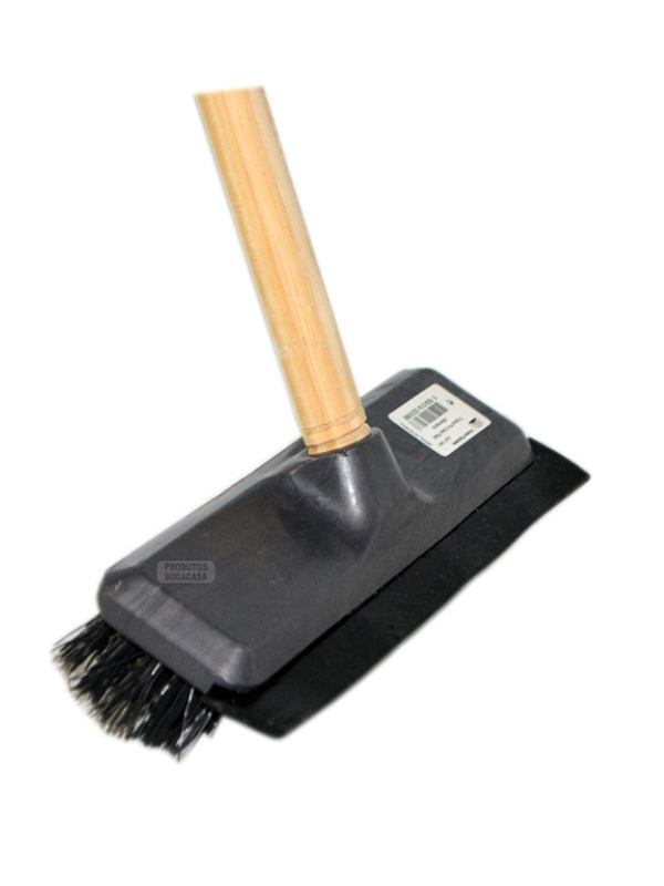 Brosse en plastique avec raclette dure