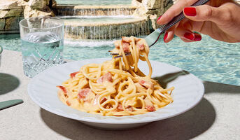 Spaghetti alla carbonara sauce guanciale, fromage