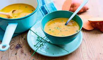 Velouté patate douce, carotte jaune, ciboulette