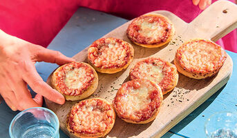 Mini pizzas margherita