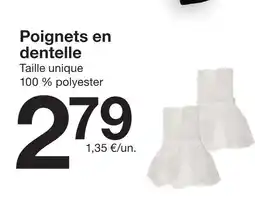 Poignets en dentelle