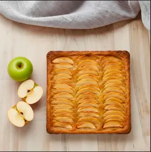 TARTE FINE FEUILLETÉE AUX POMMES FRAÎCHES