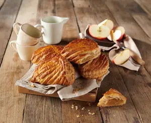 CHAUSSONS AUX POMMES PUR BEURRE