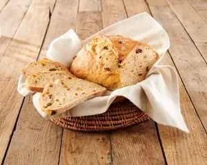 PAVÉ AUX FRUITS ET NOISETTES