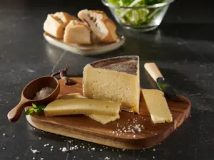 TOMME DE SAVOIE IGP FILIÈRE AUCHAN "CULTIVONS LE BON"