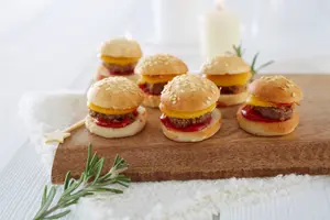 6 MINI BURGERS