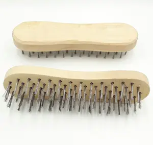 BROSSE METALIQUE BASE BOIS CHROME