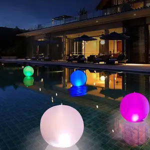 LAMPES SOLAIRES FORME BOULES GONFLABLES 35CM RGB IP68