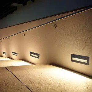 Balise LED en Saillie Rectangle 3W 220V 65° Noire IP65 pour Escaliers - Blanc Chaud 2300K - 3500K
