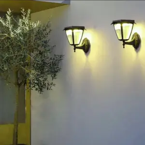 Lanterne Solaire Connectée Murale RGBW IP54