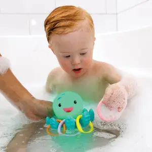 Pieuvre de bain lumineuse avec anneaux