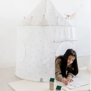 Tente de jeu en tissu recyclé Myrtilles Ivoire