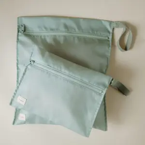 Lot de 2 sacs étanches pour vêtements mouillés Roman Green
