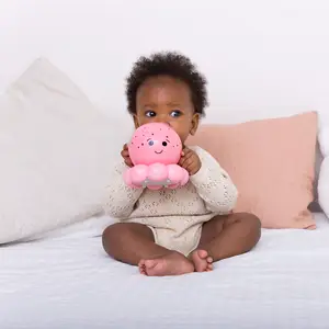 Petite veilleuse nomade bébé poulpe rose