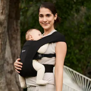 Porte bébé Embrace noir intense