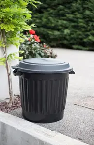 Poubelle d'extérieur 80L noire - L 61 x Ø 54,5 x H 49,5 cm