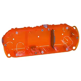 Boîte d'encastrement triple multimatériaux Legrand P. 40 mm
