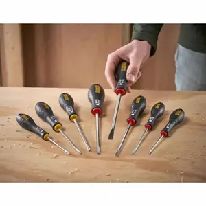 Lot de 8 tournevis stanley fatmax