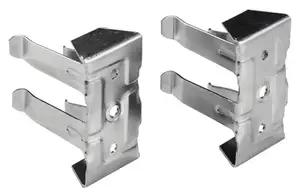 2 clips en acier zingué pour fixation de plinthe