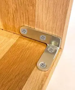 Équerre de châssis coudée en acier zingué 40 mm