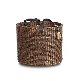 Panier à bûches en jacinthe d’eau tressé à la main Le Marquier Téa