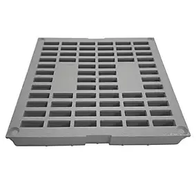 Grille légère pour regard gris 300 x 300 Fitt