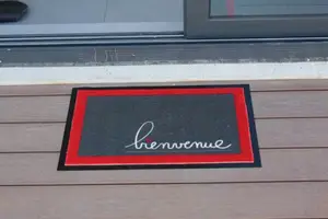 Tapis intérieur de propreté "Bienvenue" gris et rouge - 40 x 60 cm