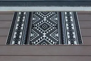 Tapis intérieur de propreté formes géométriques noir et blanc - 60x80 cm
