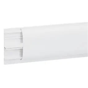 Plinthe avec cloison 80x20 mm Legrand - 2 compartiments