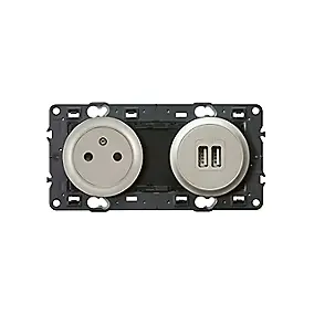 Mécanisme de prise avec terre surface lisse et prise USB Legrand Céliane titane