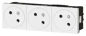 Bloc triple prises avec terre surface double inclinées 45° "Mosaic" blanc