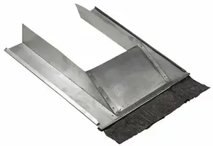 Garniture de cheminée en zinc