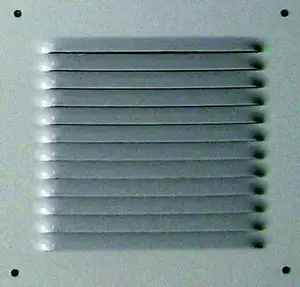 Grille en aluminium carrée blanche 165 X 165 mm