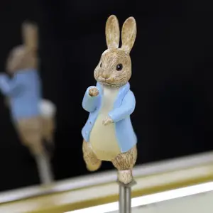 Boîte à bijoux musicale Pierre Lapin jaune