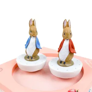 Boîte à musique magnétique Fraises Pierre Lapin