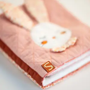 Livre d'éveil lapin Esmée