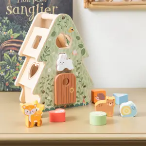 Boîte à formes forêt en bois