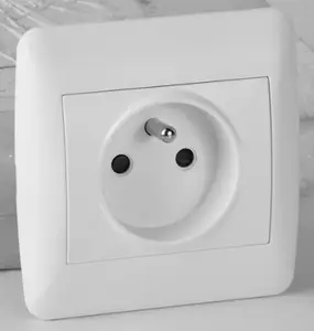 Prise 2 points avec terre "OME" blanc
