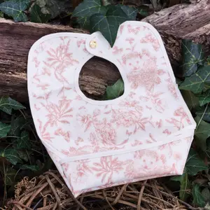 Bavoir enduit Toile de Jouy rose thé