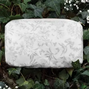 Trousse de toilette enduite Toile de Jouy gris clair (25 cm)