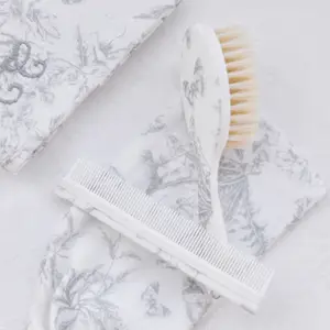 Brosse et peigne imprimé inspiration Toile de Jouy gris