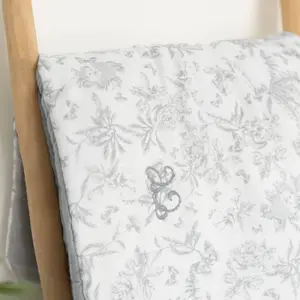 Couverture Toile de Jouy gris