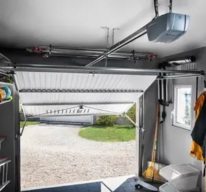 Motorisation GDK 700 pour portes de garage sectionnelles et basculantes jusqu’à 7 m²