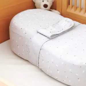 Réducteur de lit Cocoonababy 10° Moon et stars