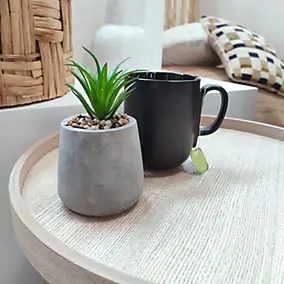 Plante artificielle en pot effet béton H.8cm Ornami