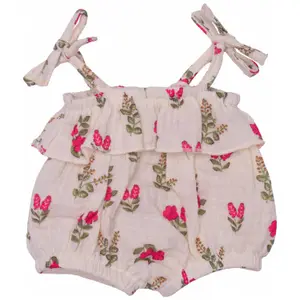 Barboteuse bretelles à volants pour poupée en gaze de coton liberty